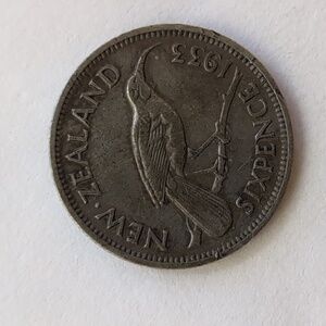 1933 New Zealand Sixpence George V King Emperor Coin